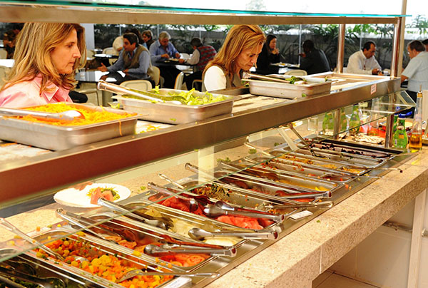 Alimentação equilibrada garante a saúde da mulher